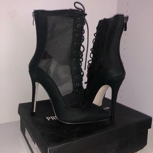 BLACK TIE UP MESH BOOTIES